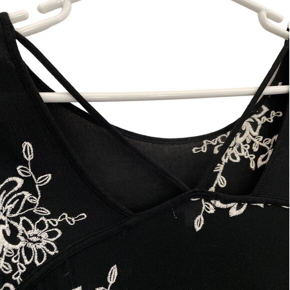 Xhilaration Black with Embroidered Flowers Split Sleeve Gauzy Mini Dress Large - Picture 6 of 9